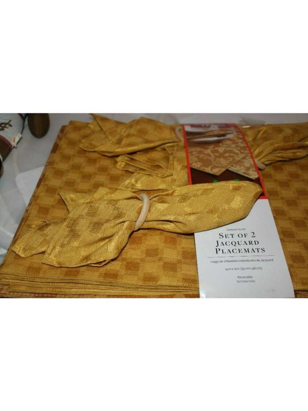 4 Gold Crosshatch Placemats & Napkins + 2 Gold Paisley Jacquard Placemats